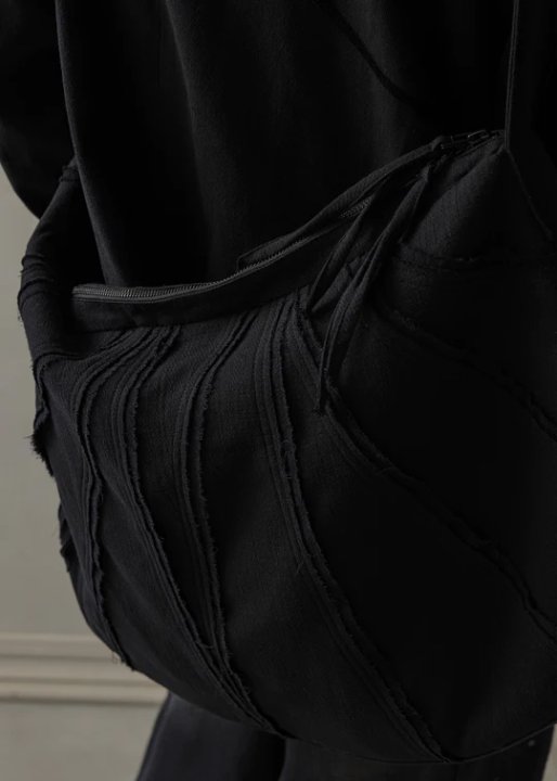 Professor. E24SS|E Shoulder Bag - IMMENSE.TW Professor. E24SS|E Shoulder Bag - IMMENSE.TW
