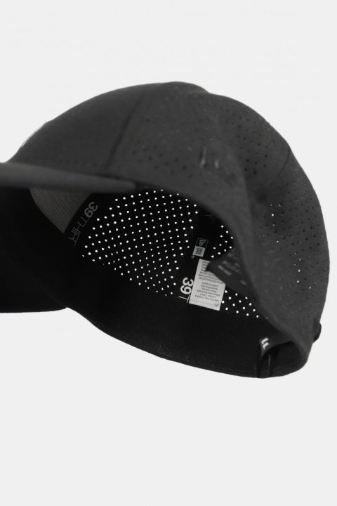 BORIS BIDJAN SABERI 11 by bbsHAT - IMMENSE.TW